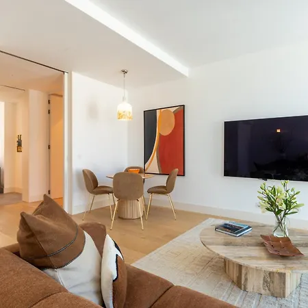 Flh Liberdade Balcony I דירה
