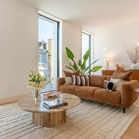 Flh Liberdade Balcony I דירה *